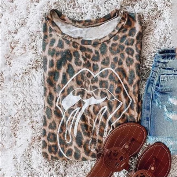New! Lips leopard animal print tee shirt - Picture 2 of 3